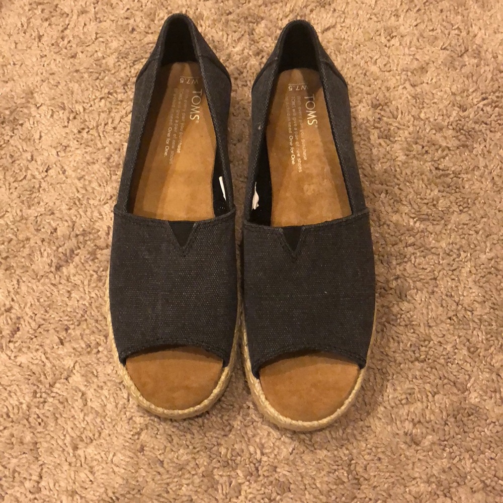 Brand new Tom’s espadrilles